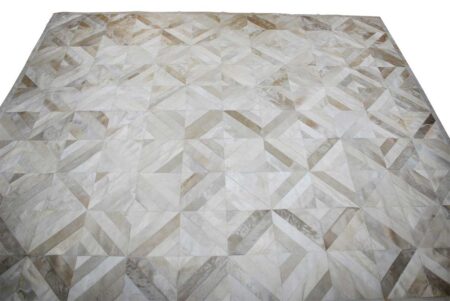 Beige chevron patchwork cowhide rug Beige chevron patchwork cowhide rug