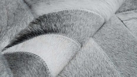 Alfombra de piel de vaca patchwork Gray Cube
