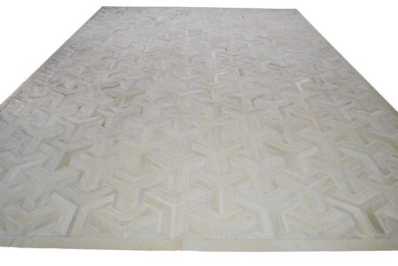 White TOTO cowhide patchwork rug White TOTO cowhide patchwork rug
