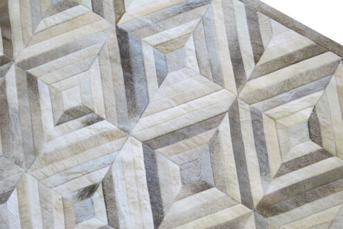 Alfombra Patchwork de cuero de vaca diamante en gris y topo con borde Alfombra Patchwork de cuero de vaca diamante en gris y topo con borde
